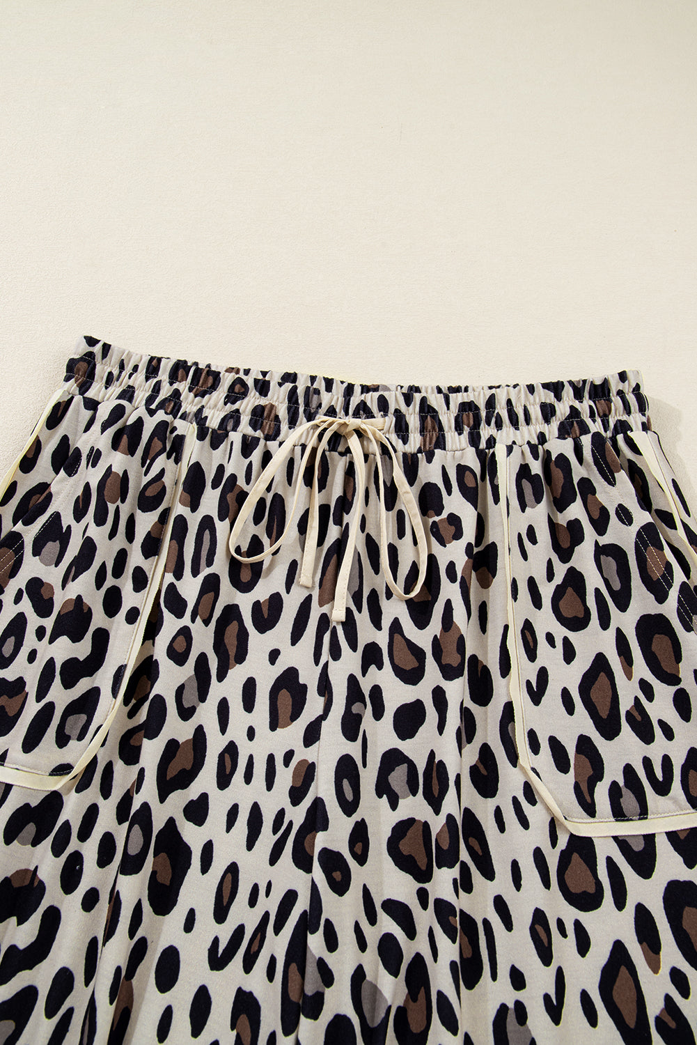 Khaki Exposed Seam Patched Pocket Plus Size Drawstring Leopard Wide Leg Pants